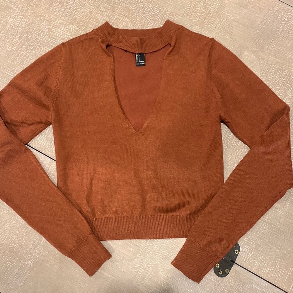 Crop top sweater